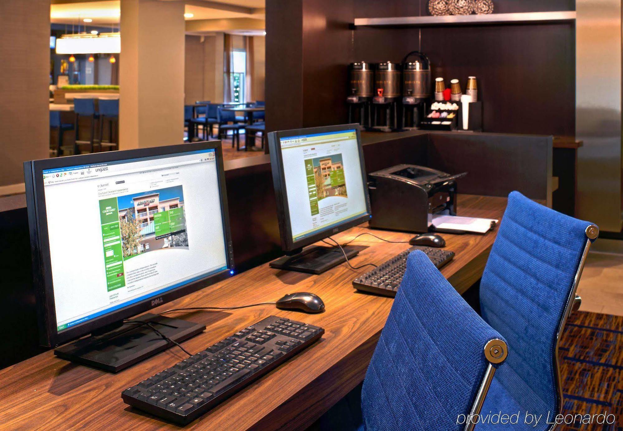 Courtyard Cleveland Independence Hotel Perniagaan gambar